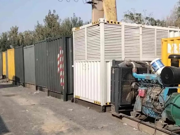 福州200KW柴油发电机机组每小时油耗是多少?